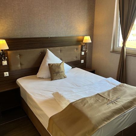 Hotel Pasa Paradies Kostenlose Parkplaetze Hanau Esterno foto