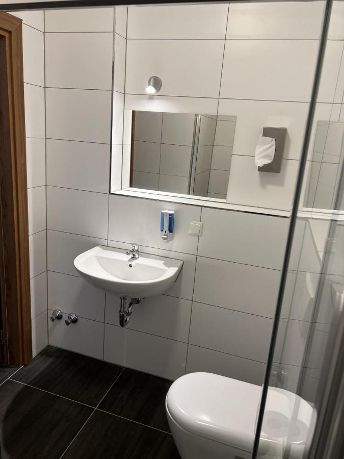 Hotel Pasa Paradies Kostenlose Parkplaetze Hanau Esterno foto
