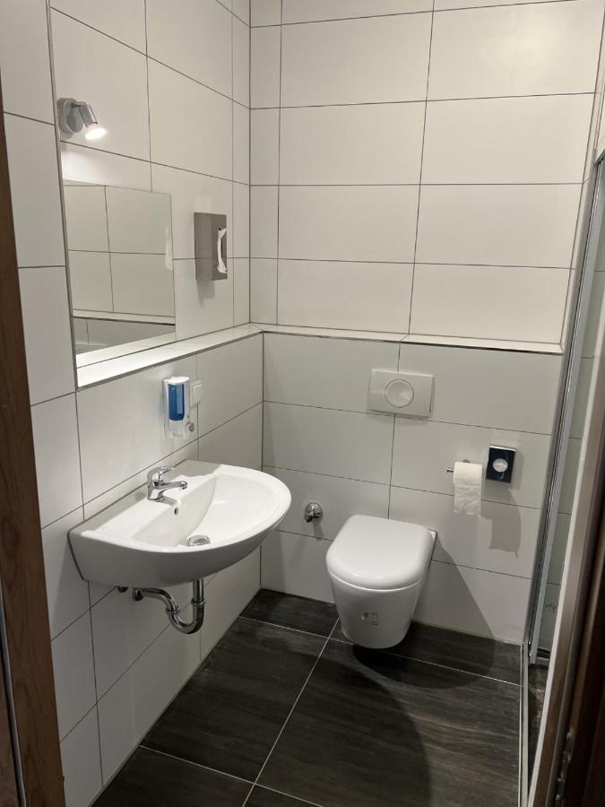 Hotel Pasa Paradies Kostenlose Parkplaetze Hanau Esterno foto