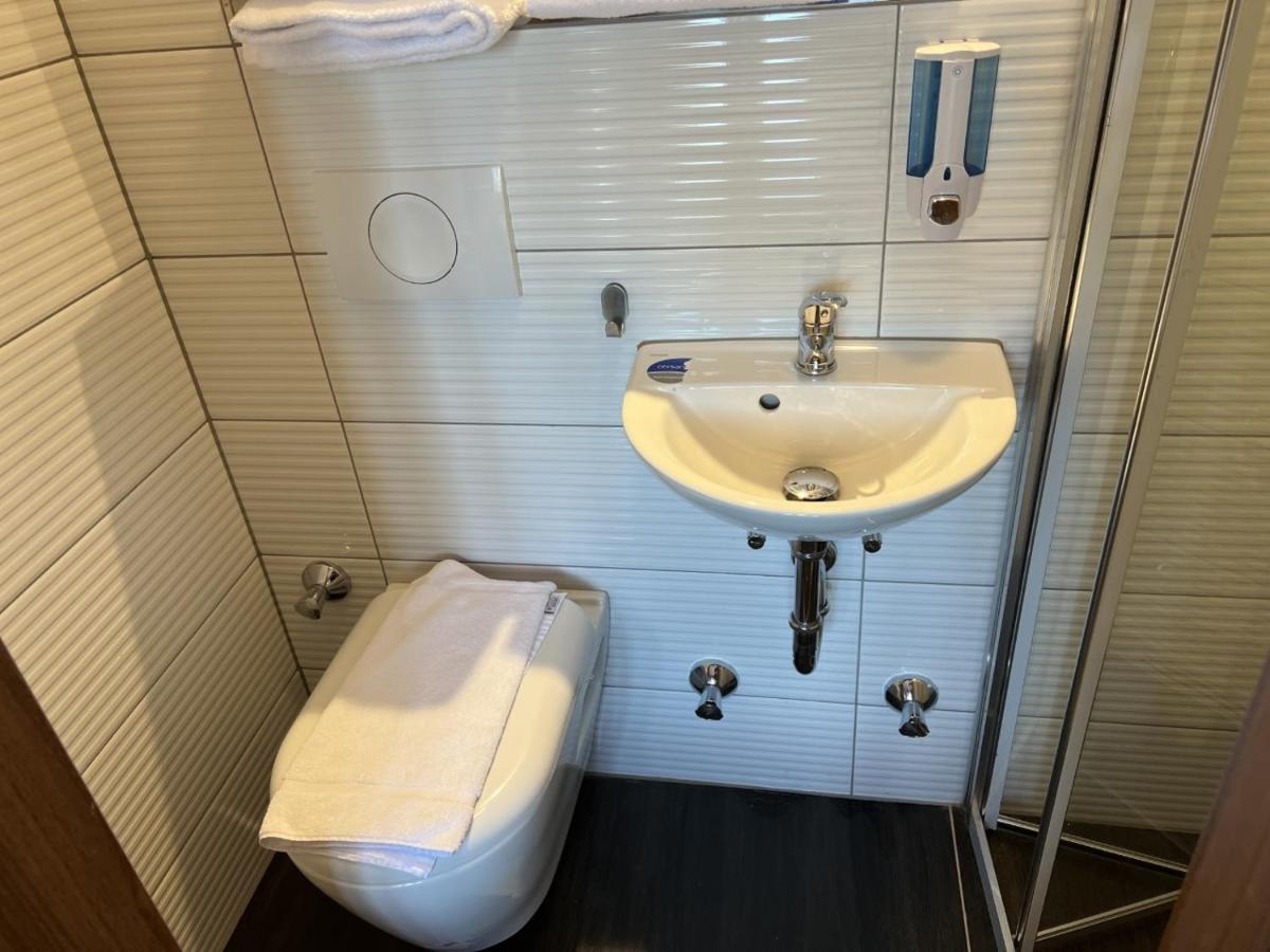 Hotel Pasa Paradies Kostenlose Parkplaetze Hanau Esterno foto