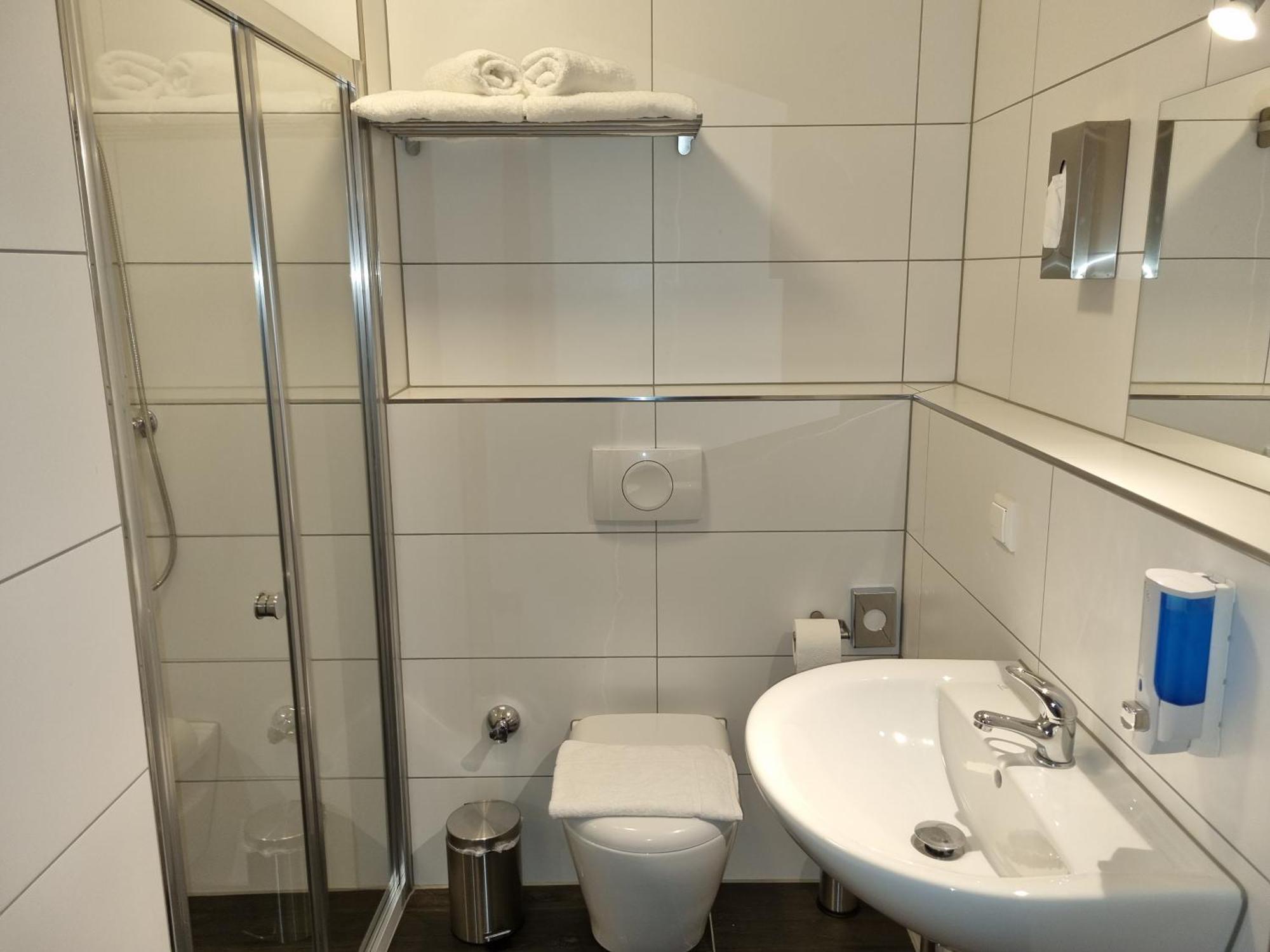 Hotel Pasa Paradies Kostenlose Parkplaetze Hanau Esterno foto