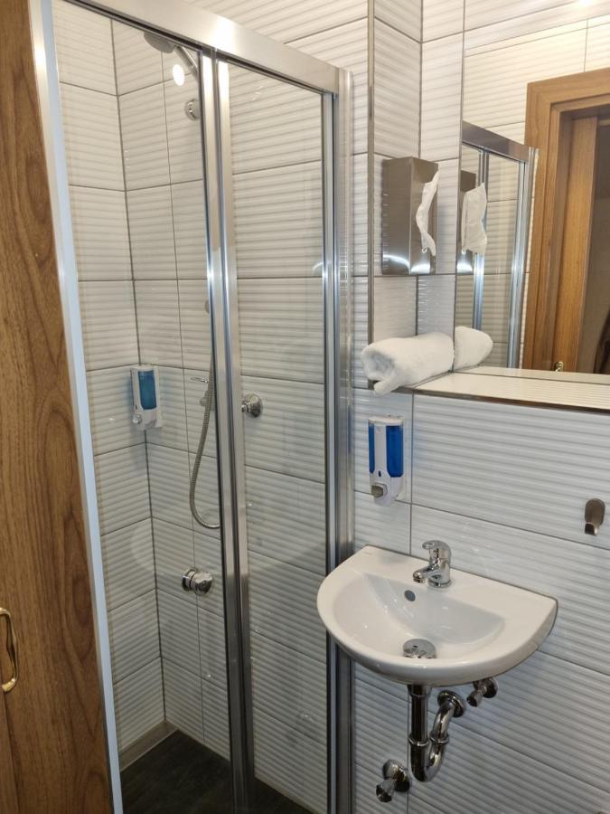 Hotel Pasa Paradies Kostenlose Parkplaetze Hanau Esterno foto